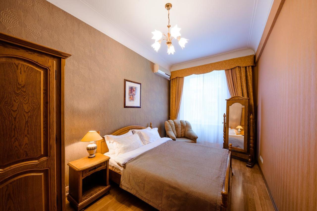 Boutique Apart-Hotel Sherborne เคียฟ ภายนอก รูปภาพ