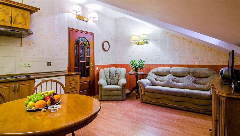 Boutique Apart-Hotel Sherborne เคียฟ ภายนอก รูปภาพ