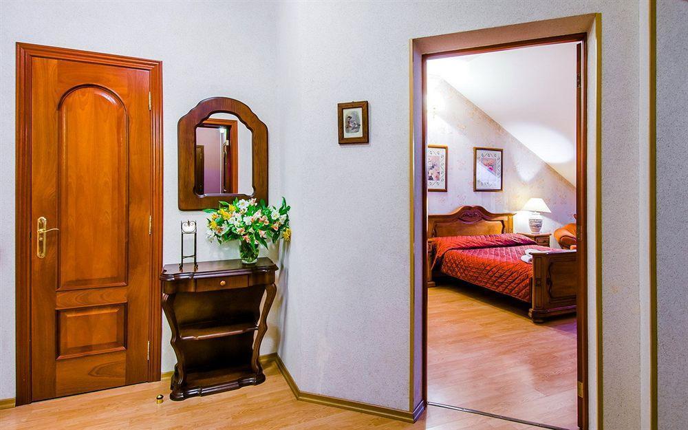 Boutique Apart-Hotel Sherborne เคียฟ ภายนอก รูปภาพ
