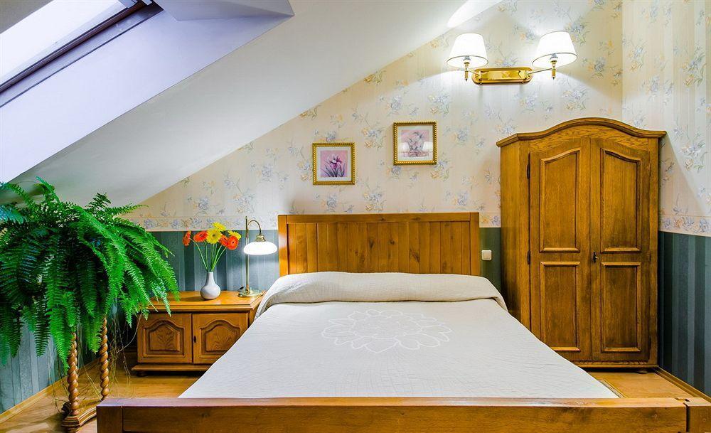 Boutique Apart-Hotel Sherborne เคียฟ ภายนอก รูปภาพ
