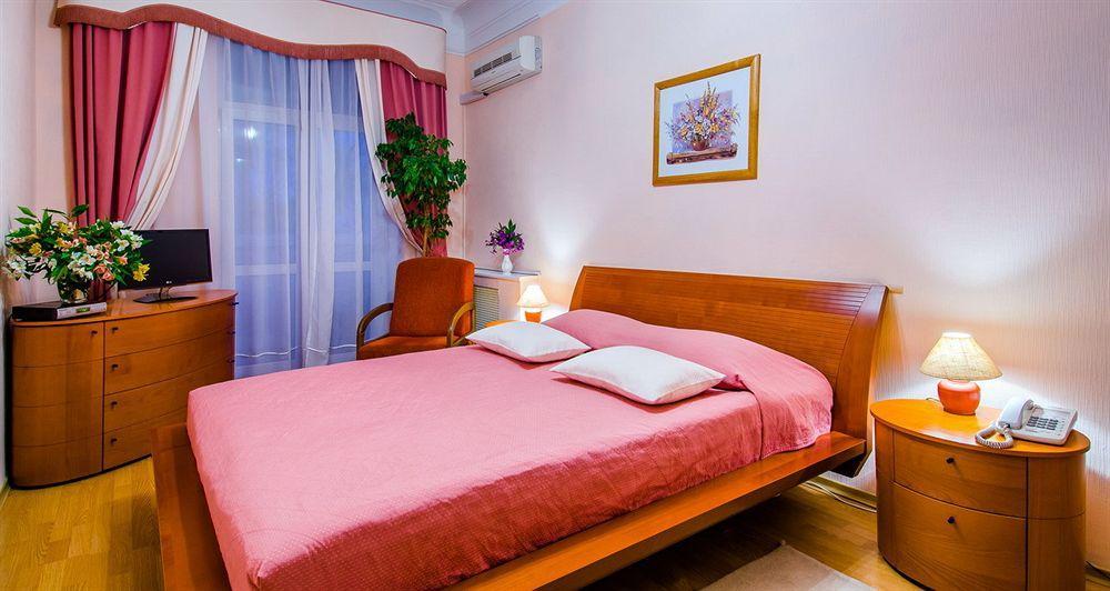 Boutique Apart-Hotel Sherborne เคียฟ ภายนอก รูปภาพ