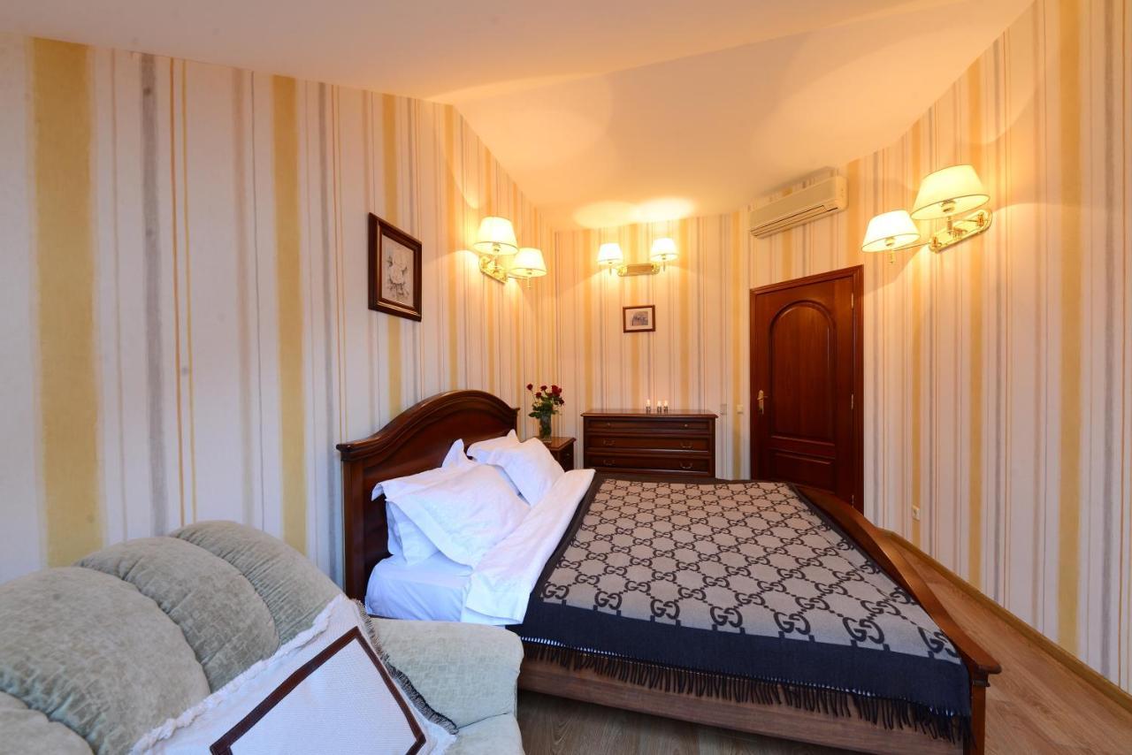 Boutique Apart-Hotel Sherborne เคียฟ ภายนอก รูปภาพ