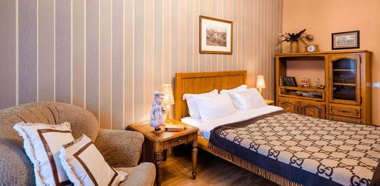Boutique Apart-Hotel Sherborne เคียฟ ภายนอก รูปภาพ