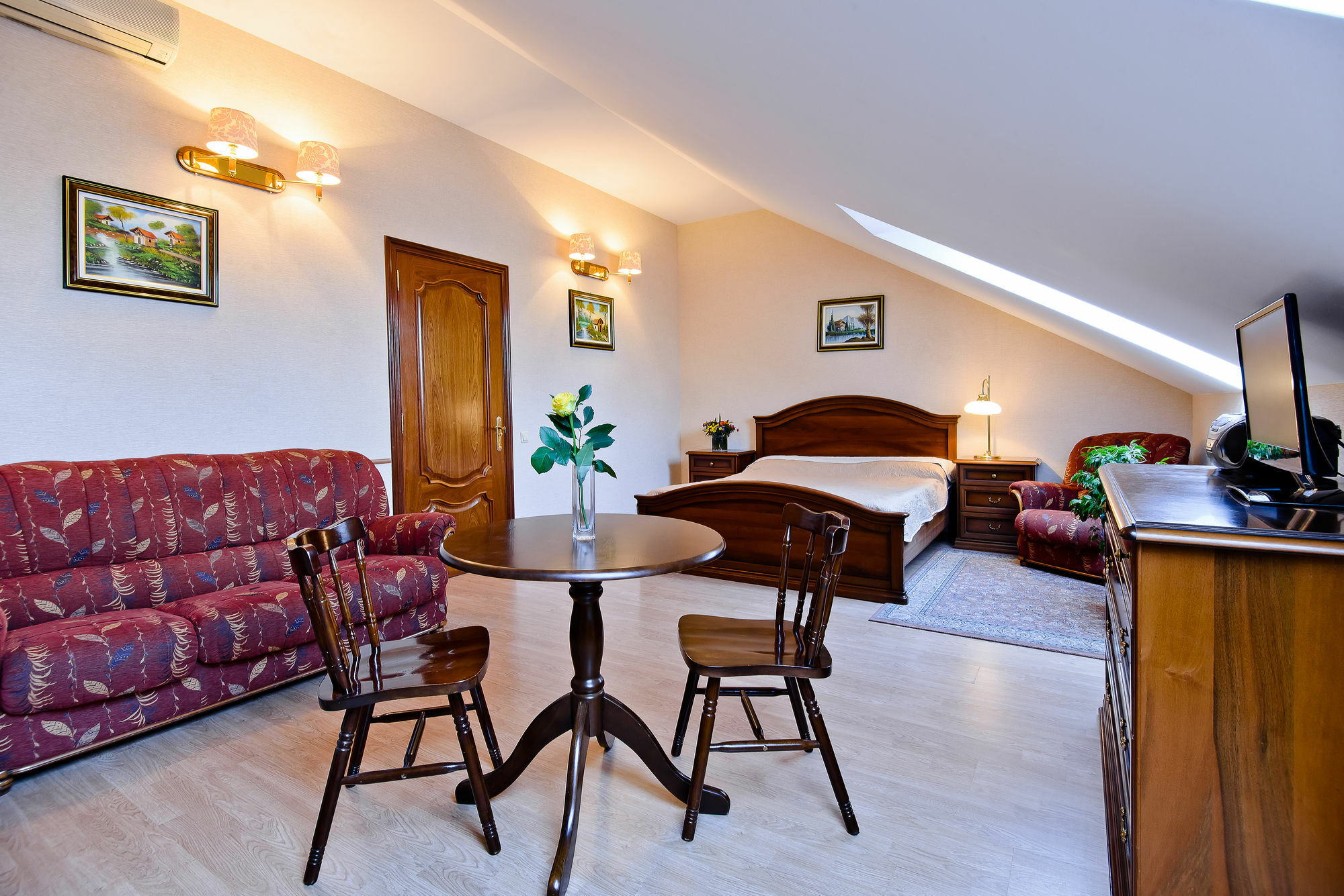 Boutique Apart-Hotel Sherborne เคียฟ ภายนอก รูปภาพ