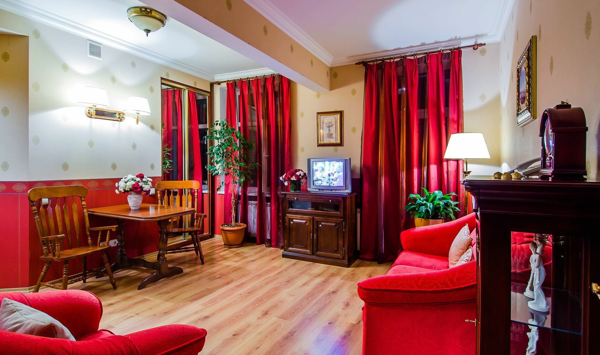 Boutique Apart-Hotel Sherborne เคียฟ ภายนอก รูปภาพ